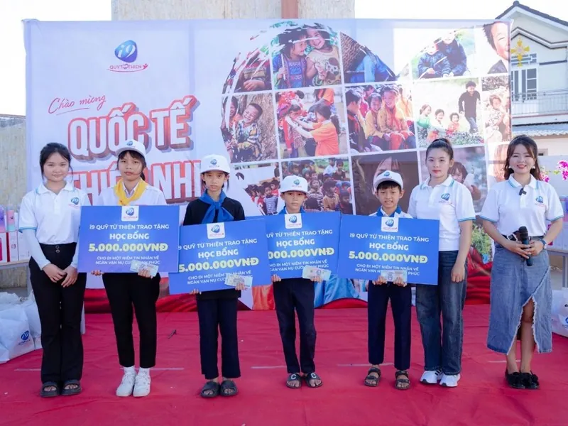 Hoàn trả hàng ngày 77win red